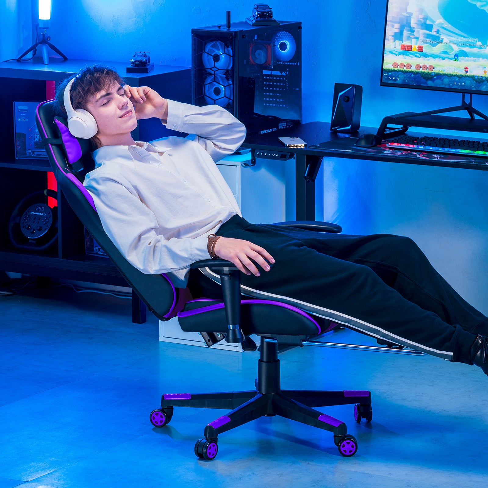 GTPLAYER Gaming Chair with Footrest, Swivel Rocker with Headrest and Lumbar Support GT002NAF