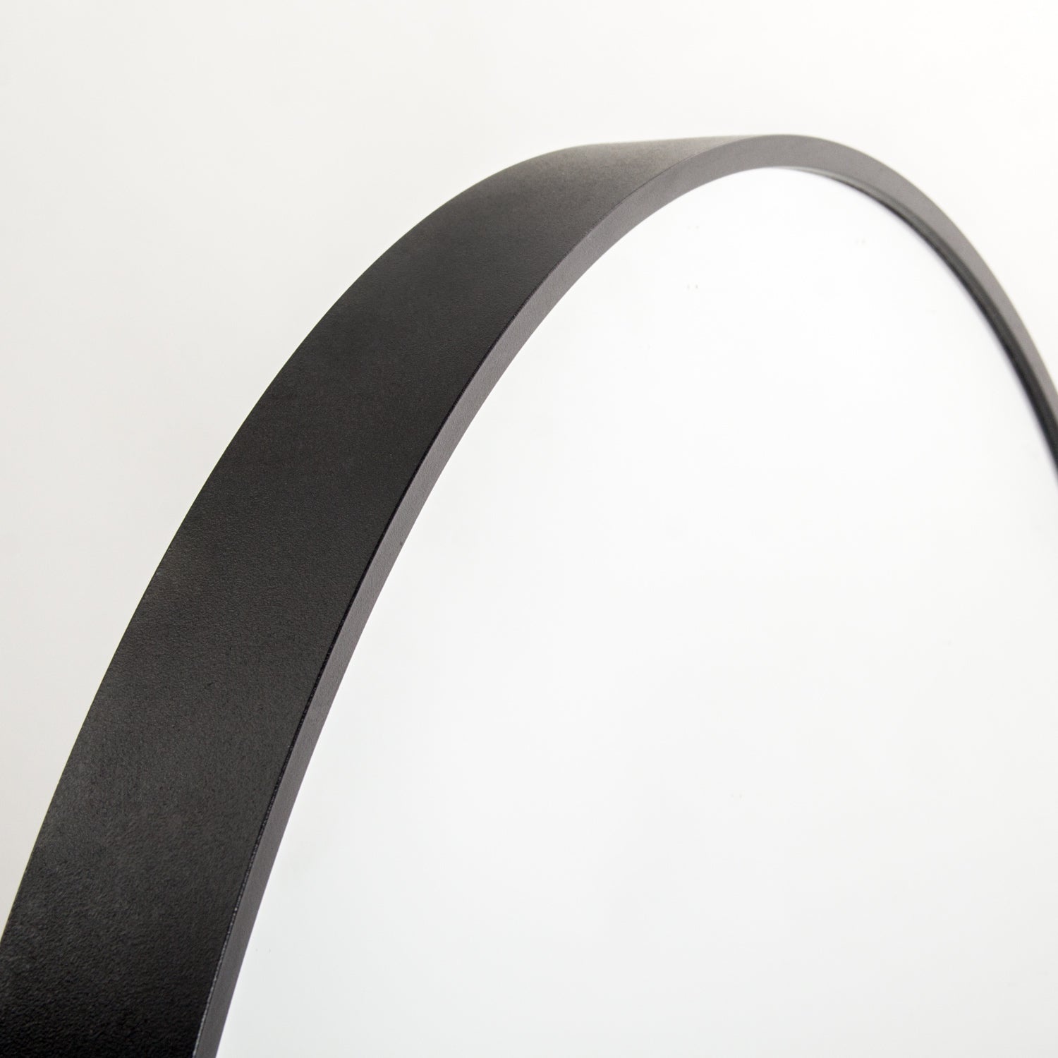 32" Wall Circle Mirror Black